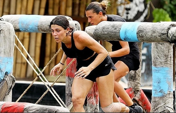 Survivor All Star'da Merve Aydın'la birbirlerine oyun sattıkları iddia edilen Nefise Karatay konu ile ilgili açıklamada bulundu. Haberler.com'un pişmanlık sorusu üzerine bu konuyu yanıtlayan Nefise'nin tavırları dikkat çekti.