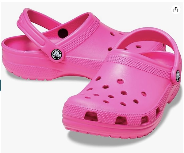 Rahatlığının, şıklığının yanında kalitesiyle de tercih sebebi olan Crocs Classic Juice Sandalet Terlik, şu ara çok satanlar arasında ilk sırada bulunuyor.