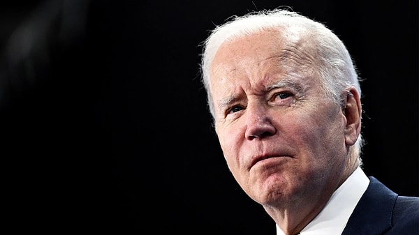 Ayrıca Biden'ın görevlerine Delaware'de devam edeceği ve Beyaz Saray'ın da Başkanın durumuyla ilgili güncel durumu sıklıkla paylaşacağı aktarıldı. Açıklamada, Biden'ın doktorunun notuna da yer verildi. Notta, Başkanın üst solunum yolu enfeksiyonu belirtileriyle geldiği aktarılırken, ateşinin ve nabzının normal olduğu bildirildi.