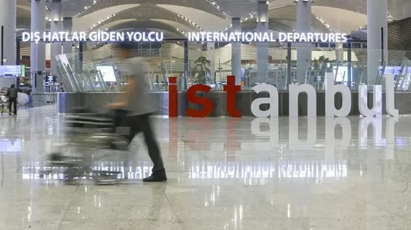 2023 yılında yüzde 29,2 ile en fazla göç alan il İstanbul oldu. İstanbul'u yüzde 9,5 ile Antalya, yüzde 6,5 ile Ankara, yüzde 4,9 ile Mersin ve yüzde 4,4 ile Bursa takip etti. Yurt dışına en fazla göç veren il de yüzde 36,4 ile yine İstanbul olurken; bunu yüzde 10 ile Antalya, yüzde 7,1 ile Ankara, yüzde 3,5 ile İzmir ve yüzde 2,6 ile Bursa izledi.