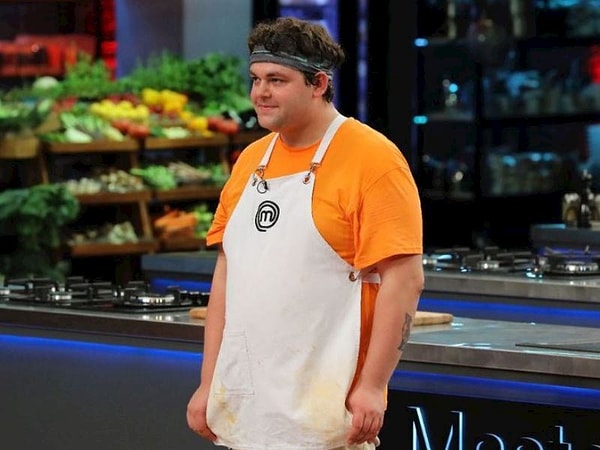 MasterChef'in dikkat çeken yarışmacılarından Çağlar, 2. hafta ana kadroya giren ilk yarışmacı olmuştu.