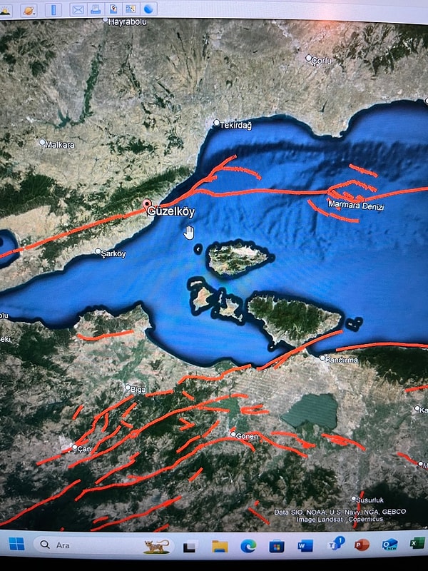 Deprem sonrası herkesin aklına olası büyük İstanbul Depremi geldi! Peki, uzmanlar Marmara Denizi'nde meydana gelen depremi nasıl yorumluyor?