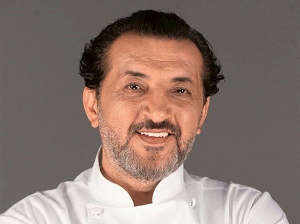 MasterChef Türkiye'nin 7 sezondur jürisi olan Mehmet Şef, yarışmanın aile yaşamına nasıl etki ettiğini Reha Tartıcı'ya anlattı.