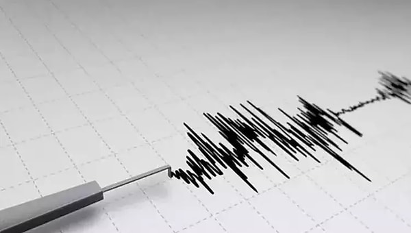 Dün akşam saatlerinde meydana gelen deprem de yine Akdeniz’de olmuş ve büyüklüğü 4.2 olarak duyurulmuştu.