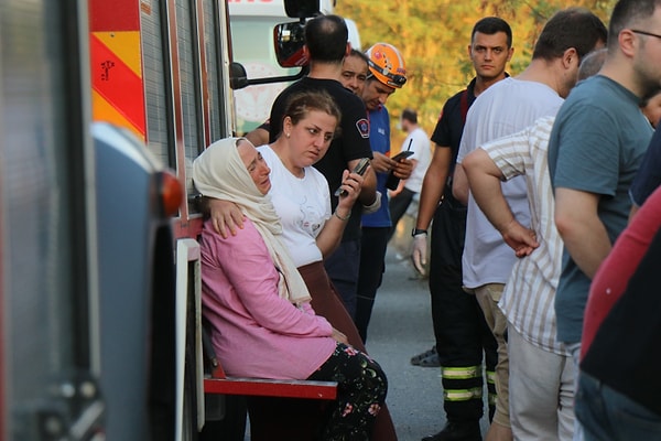 Bir süre sonra da Yavuzer’i dere yatağında hareketsiz şekilde gören yakınlarının ihbarı üzerine olay yerine AFAD, itfaiye ve jandarma ekipleri sevk edildi.