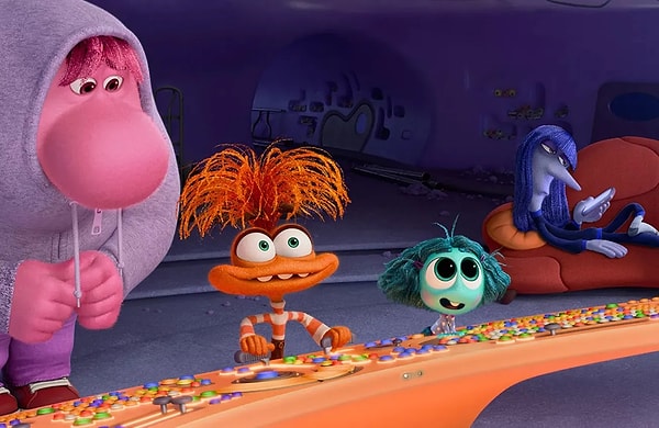 Yalan yok biz de öve öve bitiremiyoruz. Inside Out duygularını sevdiğimiz başka dizi ve film karakterleriyle özdeşleştiriyor, filmin en ince ayrıntılarını merak ediyor, duyguların özüne inmeye çalışıyoruz.