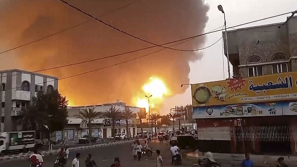 Israel Launches Attack on Yemen: Strike Hits Hodeidah Port and Tel Aviv Urged to Evacuate