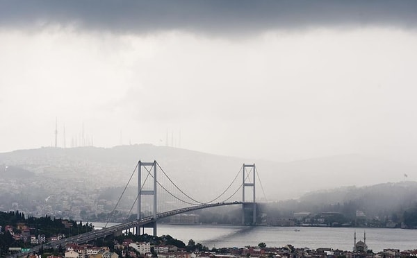 Yağışların, gece saatlerinden öğlene kadar kuvvetli şekilde etkili olacağı tahmin ediliyor.