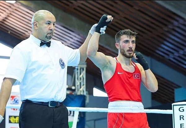 Ancak sporcunun yargılaması devam ettiği için Paris Olimpiyat Oyunlarında yarışmasına izin verilmedi. Konu ile ilgili Türkiye Boks Federasyon başkanı Eyüp Gözgeç’in resmi bir açıklama yapması bekleniyor.