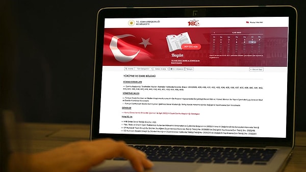 Bugün yayımlanan Resmi Gazete’de 11 üniversiteye atanan yeni rektörler yer aldı.