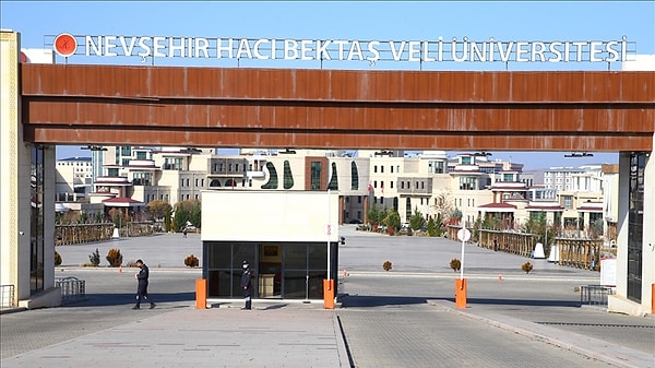 Nevşehir Hacı Bektaş Veli Üniversitesi Rektörlüğüne Prof. Dr. Semih Aktekin