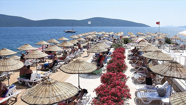 Bodrum esnafı ise yaşananları “Bodrum Bodrum olalı böyle bir düşüş görmedi” diye yorumladı.