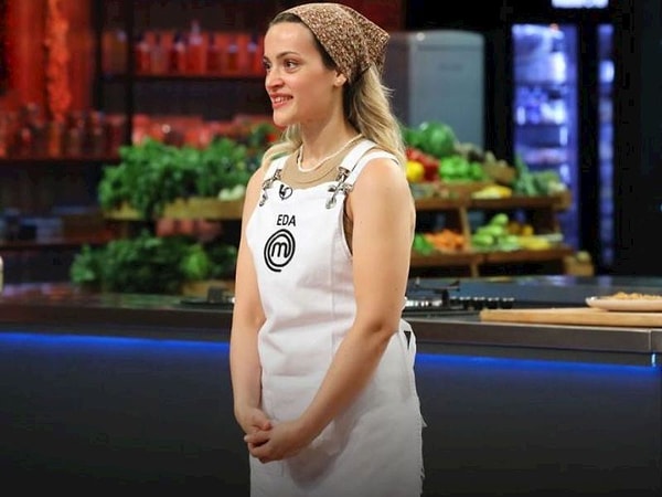 MasterChef'in üçüncü kaşığını alan Eda aynı zamanda üçüncü finalist olmayı başardı.