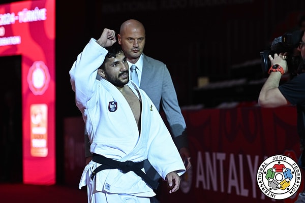 Champ de Mars Arena'da gerçekleştirilen judo müsabakalarında Salih Yıldız, erkekler 60 kilo son 16 turunda Jamaikalı Ashley McKenzie'yi puanıyla yendikten sonra çeyrek finalde Gürcistanlı Giorgi Sardalashvili ile karşılaştı.