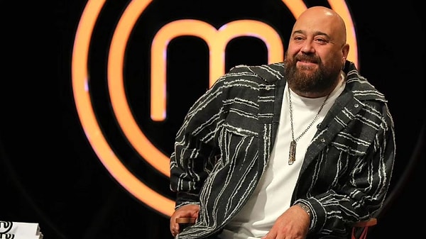 3. MasterChef'te 7 sezondur jüri olan Somer Sivrioğlu, Ceyda Düvenci'nin sunduğu Bambaşka Sohbetler'e konuk oldu. Sivrioğlu burada kendisine yemek yapmadığı itirafından bulunurken peynir ekmekle karnını doyurduğunu belirtti.