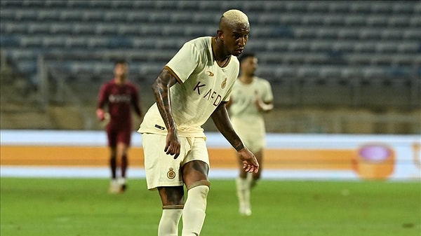 Talisca'nın piyasa değeri 13 milyon euro olarak belirtilirken, Birleşik Arap Emirlikleri'nden Al Ain ve Al Shabab'ın da oyuncuyla ilgilendiği söyleniyor.