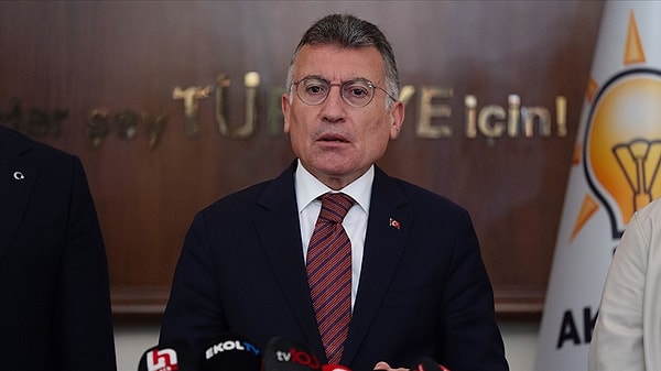 AKP Grup Başkanı Abdullah Güler ise  "Öldürme kanunu" diyen muhalefete tepki göstererek, "Bu kanunda öldürme yok, yalan. Sahiplenme var, teşvik var" ifadelerini kullandı.