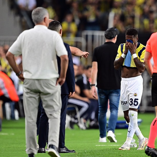 Fred, Şampiyonlar Ligi 3. eleme turunda Lille ile oynayacağı maçlarda forma giyemeyecek. Sarı-lacivertliler, ilk maçını 6 Ağustos'ta deplasmanda oynanayacak.