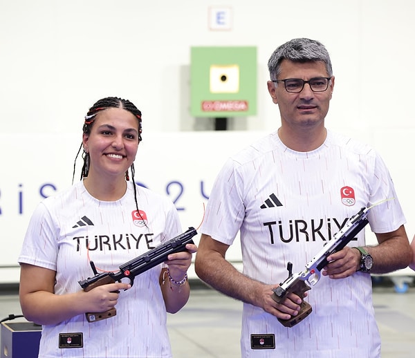 Paris 2024 Olimpiyat Oyunları'nda 10 metre havalı tabanca karışık takım kategorisinde gümüş madalya elde eden Yusuf Dikeç-Şevval İlayda Tarhan ikilisi, Türk spor tarihine adlarını yazdırmıştı.