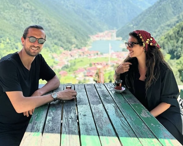 Birsen Altuntaş''ın haberine göre Trabzon Çaykara’daki aile ziyarete giden Pamuk’un bebek beklediği, mutlu haberi de Yazıcı ailesiyle paylaştığı öğrenildi.