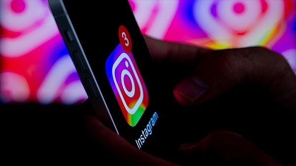 Türkiye’de Instagram’ın kapatıldığı gün Anayasa Mahkemesi’nin aldığı kararı paylaşması gözlerden kaçmamıştı.