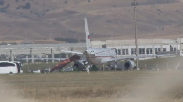 Geçtiğimiz günlerde Soğuk Savaş döneminden itibaren gerçekleşen en büyük esir takası Ankara'da MİT'in gözetiminde yapıldı.