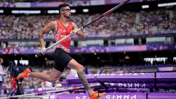 Büyük heyecanla takip edilen Olimpiyat Oyunları'nda ülkemiz adına bir büyük başarı da Ersu Şaşmaz'dan geldi.