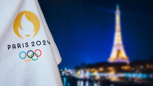 Paris 2024 Olimpiyatları, rekabet dolu günlere ev sahipliği yaparken birbirinden romantik anlara da tanıklık ediyor!