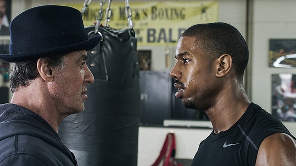 2015 yılında vizyona giren ve başrollerinde Sylvester Stallone, Michael B. Jordan ve Tessa Thompson'ın rol aldığı 'Creed' filminden bahsediyoruz.