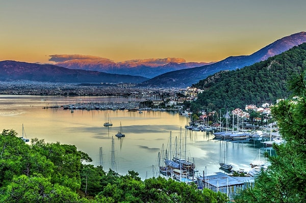 Marmaris, hem eğlenceyi hem de huzuru bir arada sunan nadir yerlerden biri.