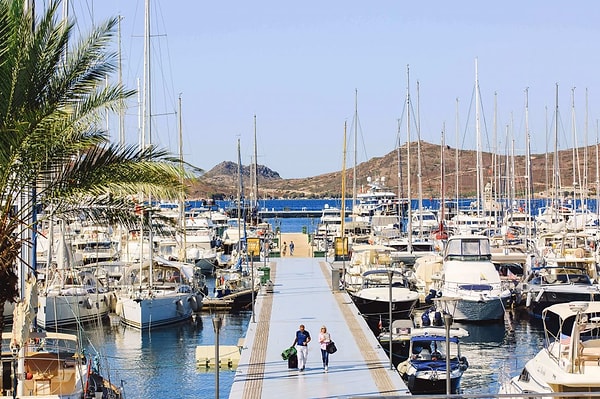 Bodrum'un muhteşem plajlarında güneşlenip, Ege'nin serin sularında da yüzebilirsiniz.