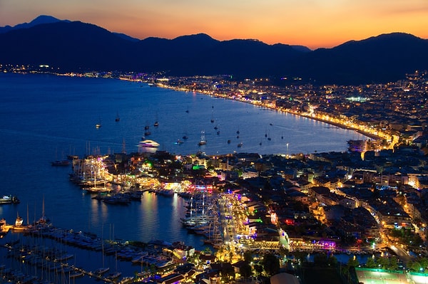 Marmaris'te hem doğa hem de eğlenceyi bir arada yaşayın.