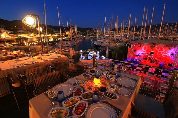 11. Marina Yacht Club