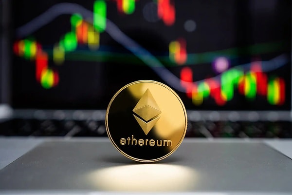 Ethereum'daki düşüş ise yüzde 20'yi buldu. Son 24 saatte kripto piyasasından toplam 1 milyar dolar silindi.