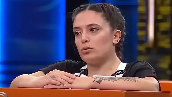 MasterChef'in geçtiğimiz akşam yayınlanan bölümüne Deniz'in yarışmacı arkadaşları hakkında söylemleri damga vurdu.