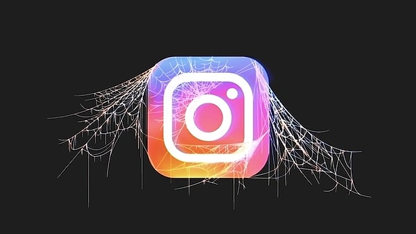 Ha açıldı ha açılacak diye beklenen Instagram'ın hala kapalı olması milyonlarca kullanıcı gibi ünlüler dünyasını da ayağa kaldırdı.