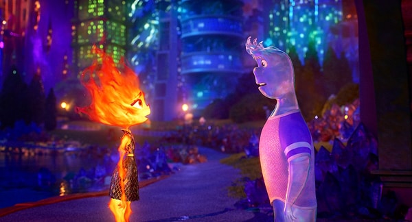 8. COVID-19 salgını sırasında Pixar'ın son üç orijinal filmi Soul (2020), Luca (2021) ve Turning Red (2022) Disney+'da yayınlanmıştı. Elemental ise pandemiden sonra sinemada gösterime giren ilk Pixar filmi oldu.