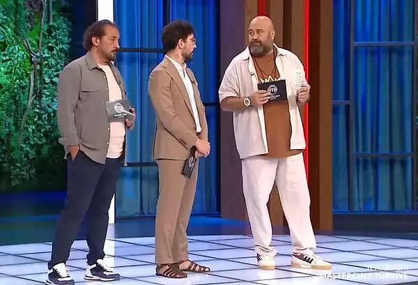 MasterChef'te dün akşam ana kadro ilk rekabetini gerçekleştirdi. Kaptanlar Emre ile Ayşe oldu.