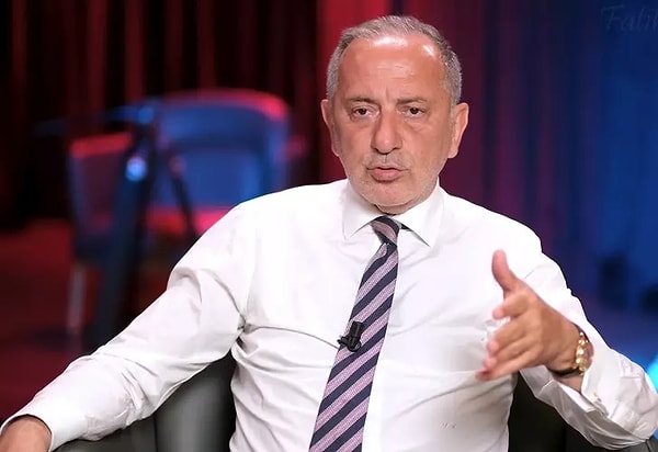 Fatih Altaylı, doğalgaza yapılan %38'lik zammı dünyadaki doğalgaz fiyatları üzerinden eleştirdi. Altaylı, dünyada doğalgaz fiyatlarının düştüğüne değindi ve Türkiye'deki zammın nedenini sorguladı.