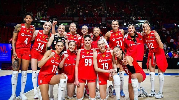 Rakip Yarı Finale Nasıl Yükseldi: İtalya-Sırbistan Voleybol Maçı Kaç Kaç Bitti?