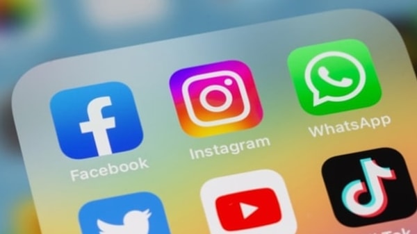 Instagram'ın, ilk erişim engeli getirildikten sonra 48 saat içerisinde otomatik olarak açılması bekleniyordu.