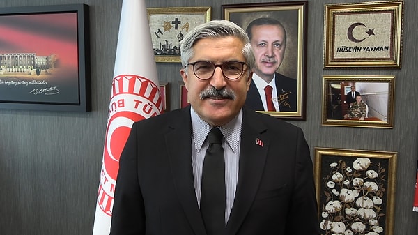 CHP, İYİ Parti ve DEM Parti'nin; Instagram'a verilen erişim engelini görüşmek üzere Dijital Mecralar Komisyonu'nu olağanüstü toplantıya çağırmasını da değerlendiren Yayman, "Bu konuyla ilgili biz dijital mecralar komisyonu olarak toplantı yapacağız. Toplantının günü ve saatini kendi milletvekillerimizle müzakere ederek yapacağız. Türkiye'de şöyle bir yaygın kanaat var, 'İşte bir anda yaptım, oldu.' Biz bunu doğru bulmuyoruz. Biz milletvekillerimizle tek tek konuşacağız ve en uygun tarihin ne zaman olduğu konusunda bir ortak karar belirlemek suretiyle toplantı tarihimizi belirleyeceğiz. Bunu da kamuoyuna duyuracağız ama bu çok uzun bir tarih değildir. En yakın zamanda Türkiye Büyük Millet Meclisi Dijital Mecralar Komisyonu olarak Instagram gündemiyle toplantımızı yapacağız" dedi.