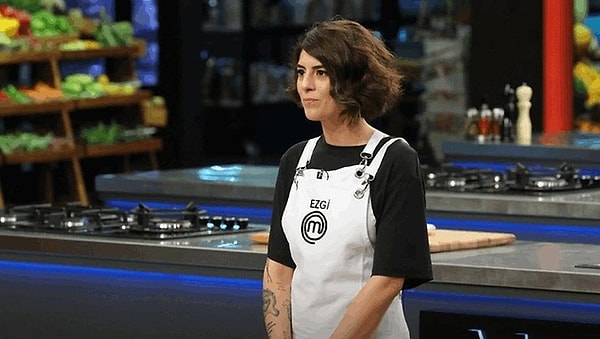 1. MasterChef Türkiye, 2024 sezonuna artık resmi olarak başladı. Ana kadronun belli olduğu programda elemeler sırasında Ezgi'nin yaptığı bir hareket kameralara yakalandı. Görüntünün X'te gündem olmasıyla izleyici adeta şok oldu.