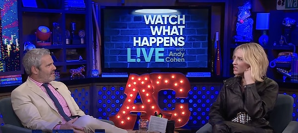 'Watch What Happens Live'da sunucu Andy Cohen, ünlü oyuncuya en büyük maaş çekini hangi film için aldığını sordu, sonra muhtemelen Yüzüklerin Efendisi'dir diye imada bulundu.