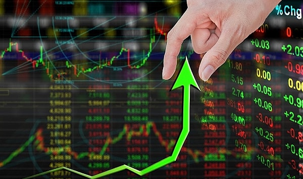 Borsa İstanbul'da BIST 100 endeksi günü, %0,84 artışla 10.108,02 puana ulaştı.