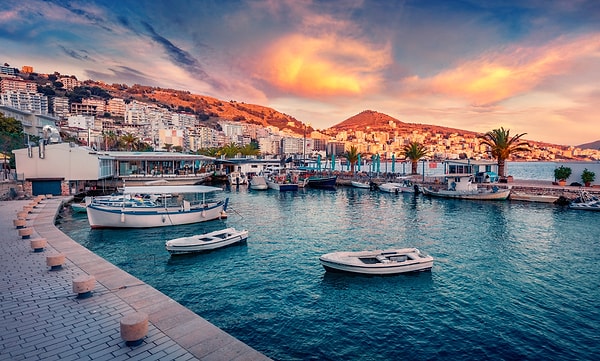 5. Sarande, Arnavutluk