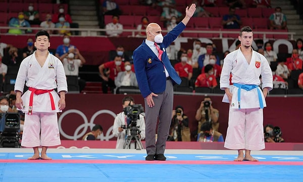 Bir teselli armağanı tınısı yaratan repesaj maçı, altın ve gümüş madalya alınan branşlarda ilk turlarda elenen sporculara bronz madalya hakkı anlamına geliyor. Statüsü bir hayli farklı olan durum kaybedenler için son bir ümit denebilir.