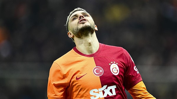 Mart ayında benzer bir sorun yaşayan Galatasaray, o dönemde yıldız isim ile yaptığı toplantı sonucunda sorunu çözmüştü.