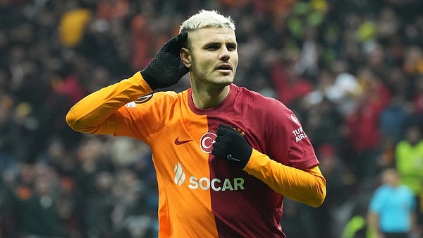 Mücadelenin hemen ardından Galatasaray'ın golcüsü Mauro Icardi, Simge'nin Aşkın Olayım parçasıyla paylaşımda bulundu.