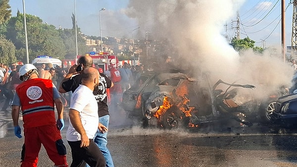 Söz konusu araca 2 füze isabet etti. Araçta bulunan Hamas Hareketi yetkilisi Samir el-Hac olay yerinde hayatını kaybetti. Saldırı sırasında benzin istasyonunda sıra bekleyen Nesim Nasr ve İman Avda isimli 2 sivil de yaralandı.